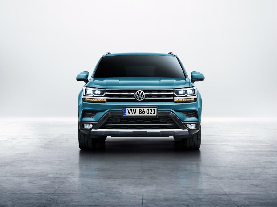  Volkswagen Powerful Family SUV 2018 года  (фото 1 из 2)